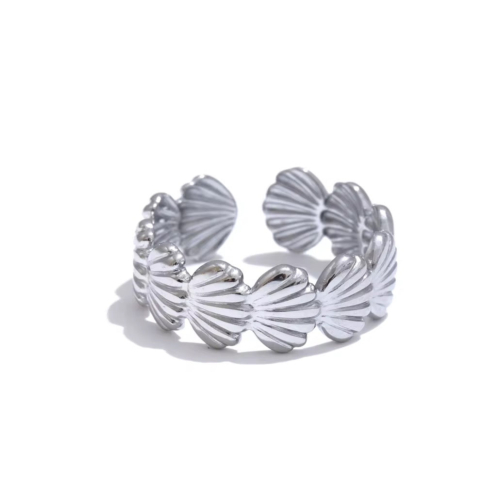 Oyster’ Ring