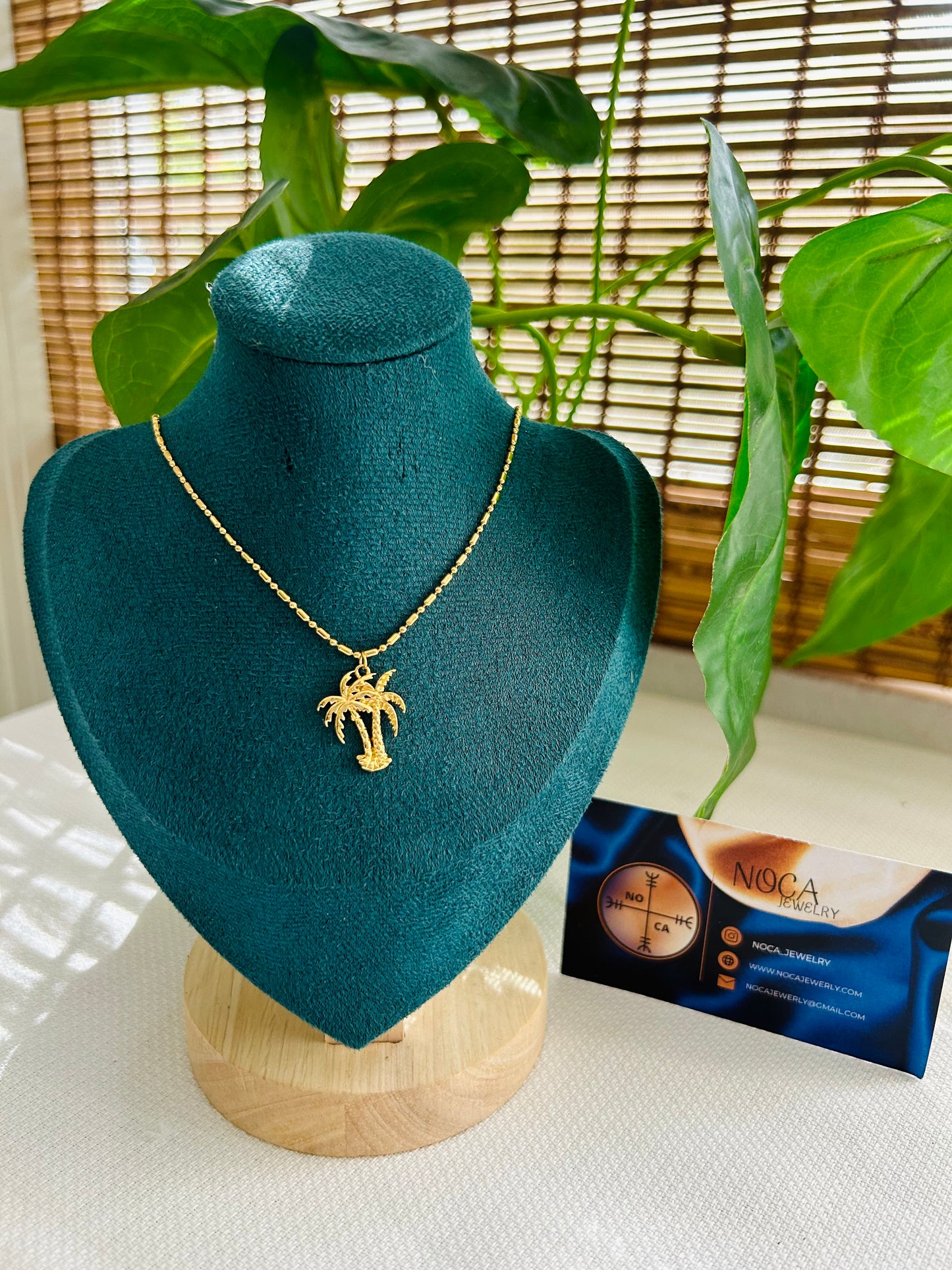 Palmera Necklace